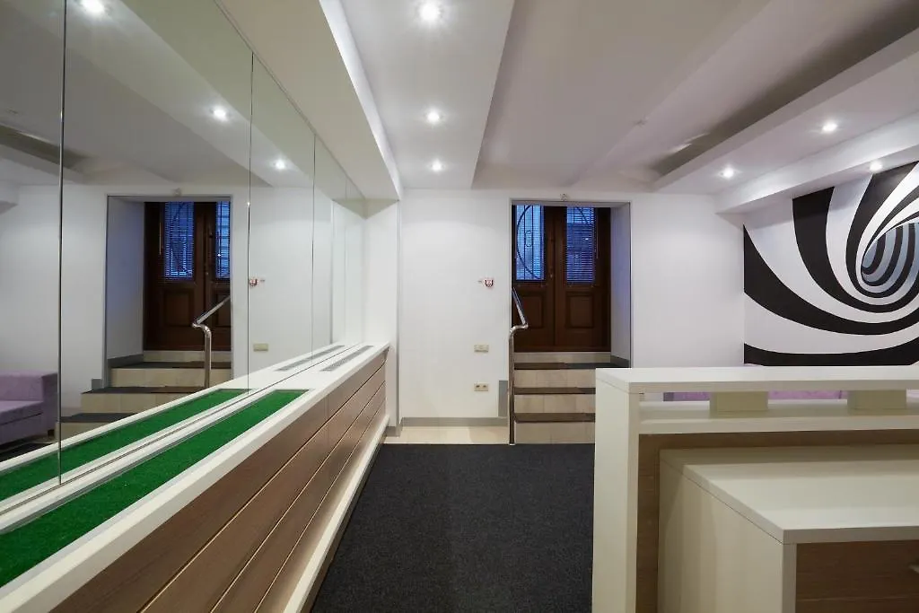 Apart Comfort Plus Hostel Λβιβ